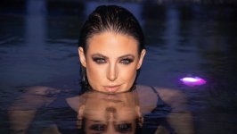 Desktop wallpaper. Angela White