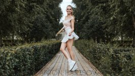 Desktop wallpaper. Katrin Sarkazi
