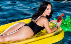 Desktop wallpaper. Kristina Rose