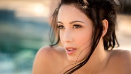 Desktop wallpaper. Noelle Easton