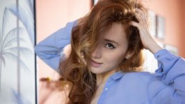 Desktop wallpaper. Alice Mido
