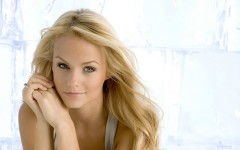Desktop wallpaper. Mirjam Weichselbraun