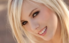 Desktop wallpaper. Bibi Jones