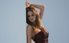 Desktop wallpaper. Faye Reagan