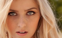 Desktop wallpaper. Abigaile Johnson