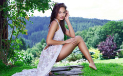 Desktop wallpaper. Michaela Isizzu