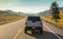 Desktop wallpaper. Jeep Gladiator Overland 2019. ID:107860