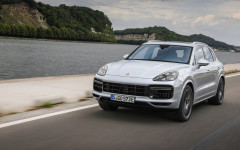 Desktop wallpaper. Porsche Cayenne Turbo S E-Hybrid 2020. ID:118877