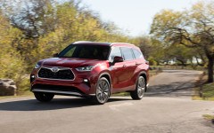 Desktop wallpaper. Toyota Highlander Hybrid Platinum 2020. ID:124540