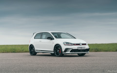 Desktop wallpaper. Volkswagen Golf VII GTI 3-door Clubsport S UK Version 2017. ID:143397