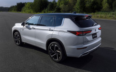 Desktop wallpaper. Mitsubishi Outlander Japan Version 2022. ID:144091